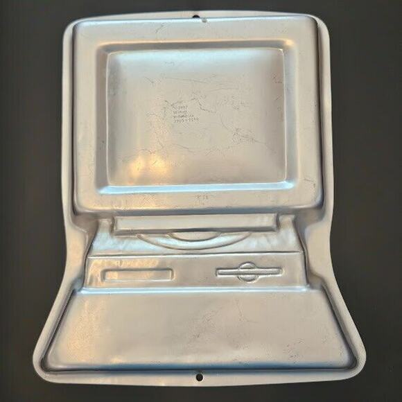 1997 WILTON COMPUTER Cake Pan 2105-1519 Laptop PC Happy Birthday Mac Monitor - Picture 1 of 3